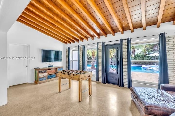 En Venta: $1,200,000 (4 camas, 3 baños, 2759 Pies cuadrados)