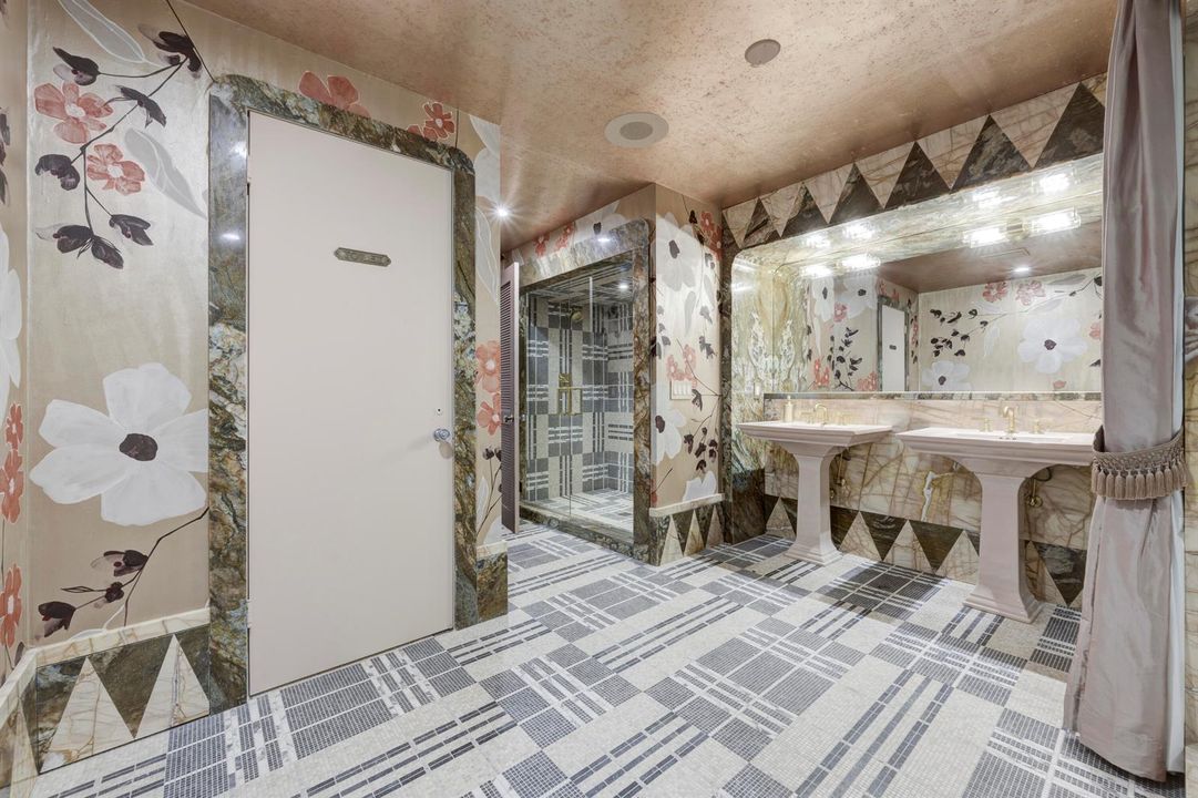 Cabana Bath + Steam Room