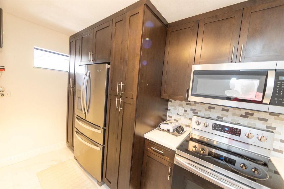 20-0A8A5564