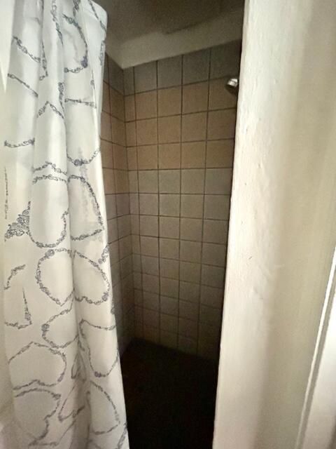 shower unit 3
