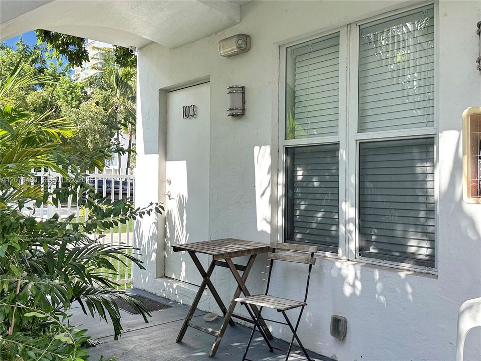For Rent: $2,000 (1 beds, 1 baths, 475 Square Feet)
