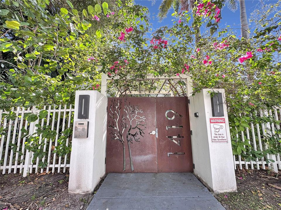 For Rent: $2,000 (1 beds, 1 baths, 475 Square Feet)