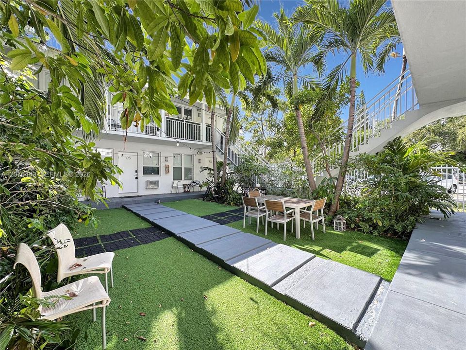 For Rent: $2,000 (1 beds, 1 baths, 475 Square Feet)