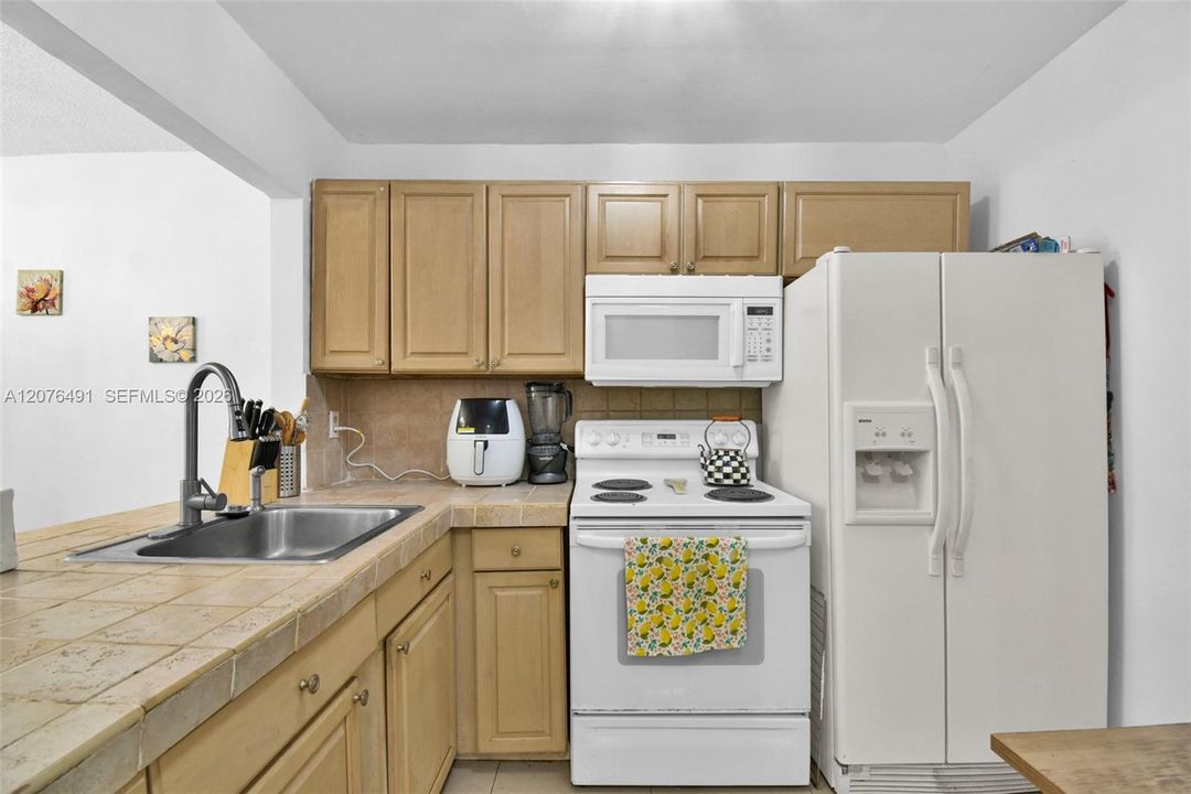 En Venta: $199,999 (1 camas, 1 baños, 750 Pies cuadrados)