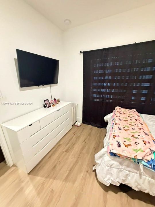 En Renta: $3,650 (5 camas, 3 baños, 1810 Pies cuadrados)