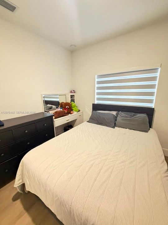 En Renta: $3,650 (5 camas, 3 baños, 1810 Pies cuadrados)