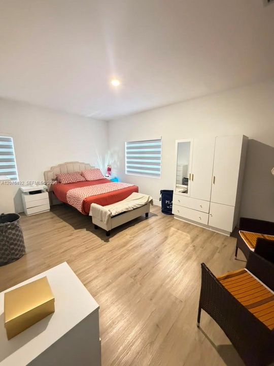 En Renta: $3,650 (5 camas, 3 baños, 1810 Pies cuadrados)