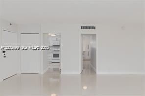 В аренду: $6,000 (2 спален, 2 ванн, 1299 Квадратных фут)