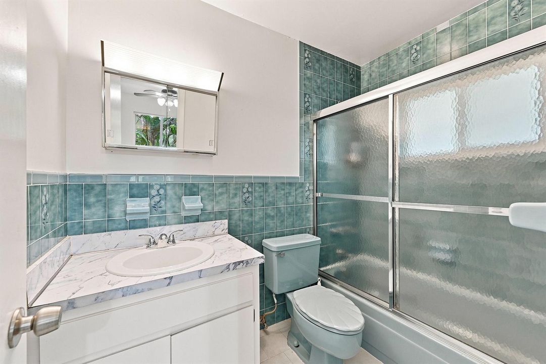 2nd Bedroom En-Suite