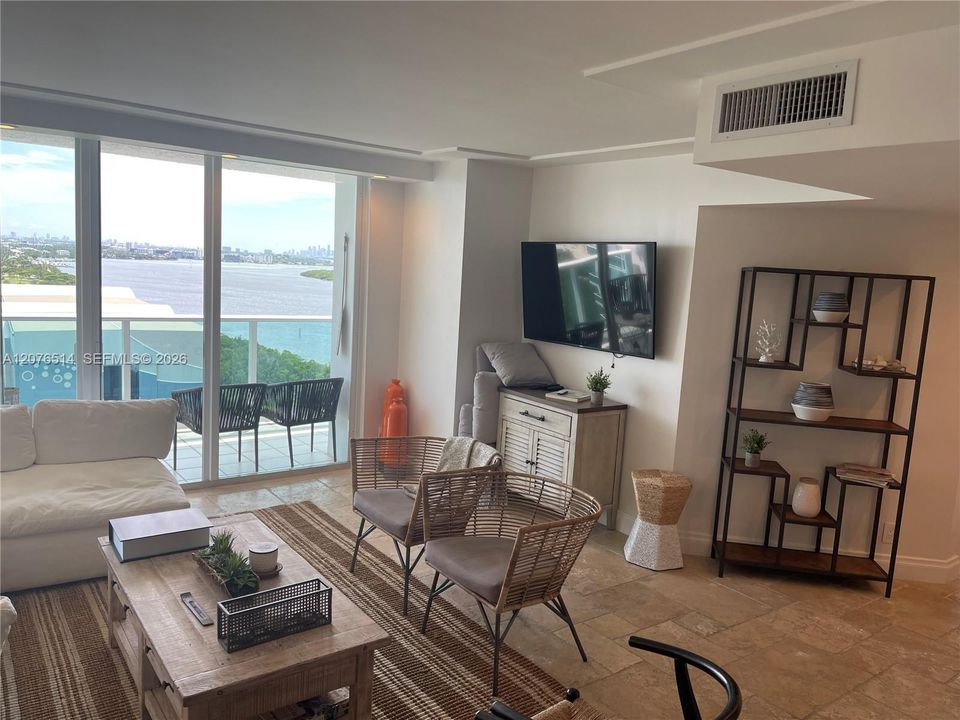 For Rent: $4,000 (2 beds, 2 baths, 1357 Square Feet)