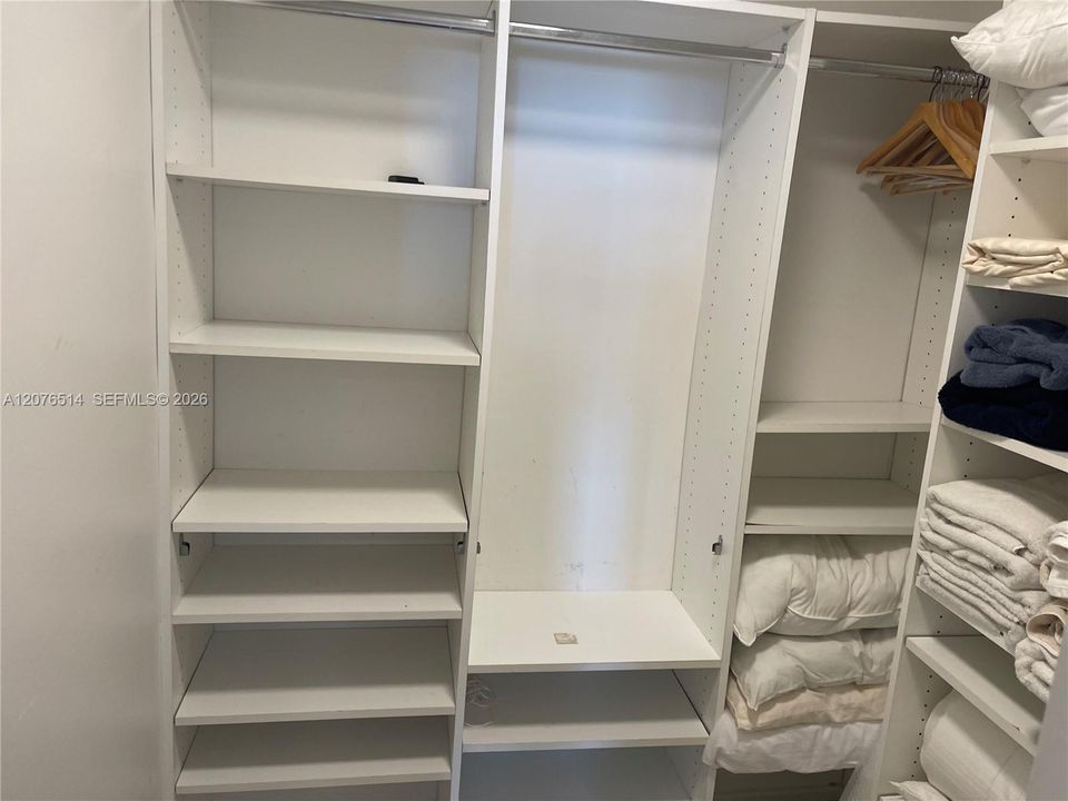 For Rent: $4,000 (2 beds, 2 baths, 1357 Square Feet)