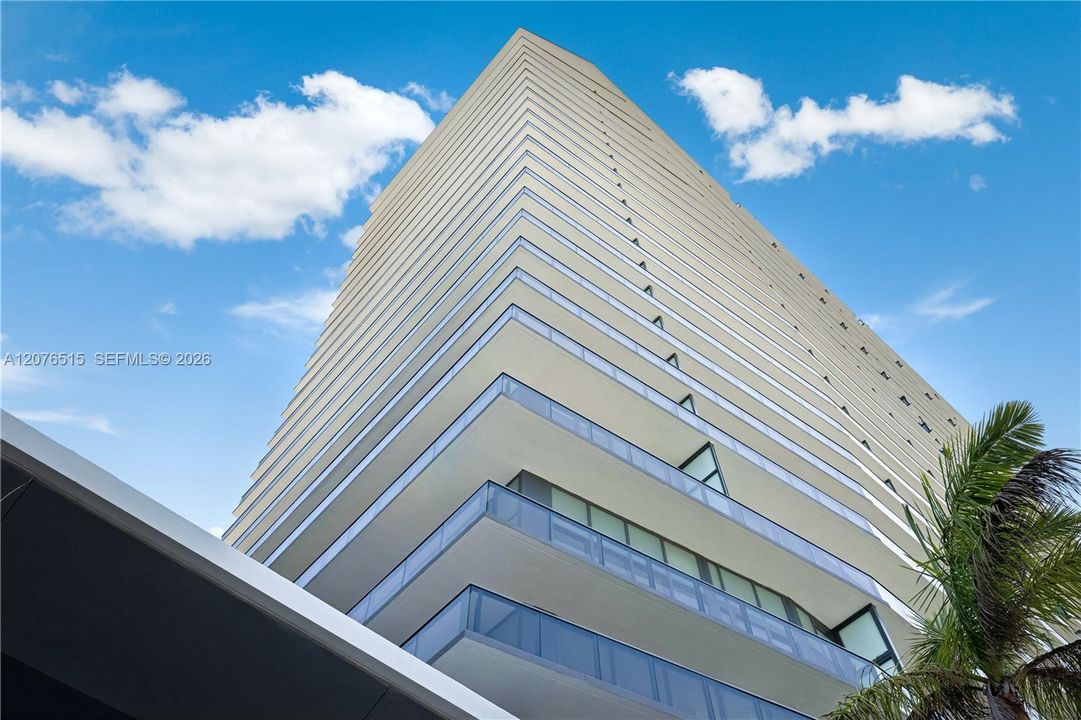 В аренду: $4,000 (1 спален, 1 ванн, 937 Квадратных фут)
