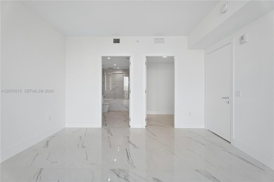 В аренду: $4,000 (1 спален, 1 ванн, 937 Квадратных фут)