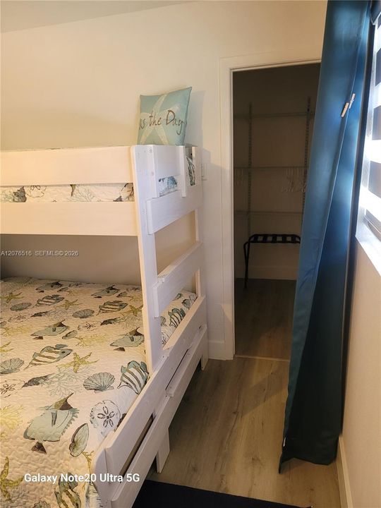 В аренду: $4,200 (5 спален, 2 ванн, 1803 Квадратных фут)