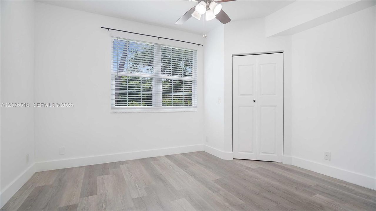 For Rent: $2,700 (2 beds, 1 baths, 969 Square Feet)