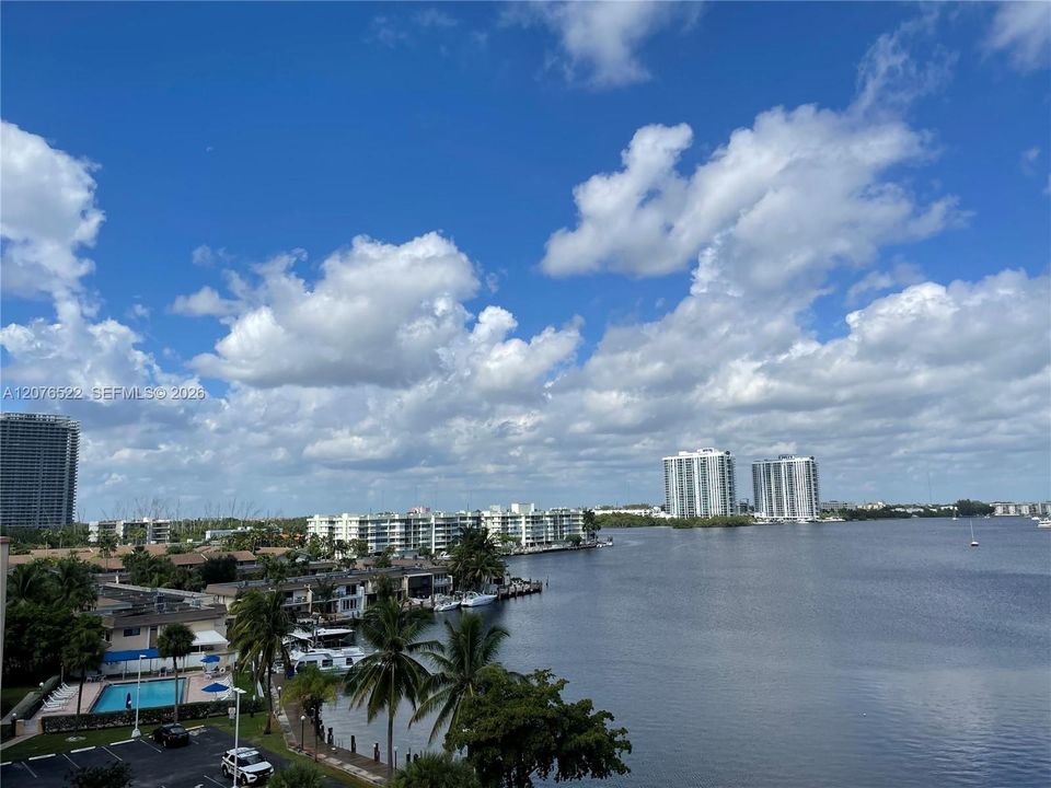 For Rent: $2,500 (2 beds, 2 baths, 1178 Square Feet)
