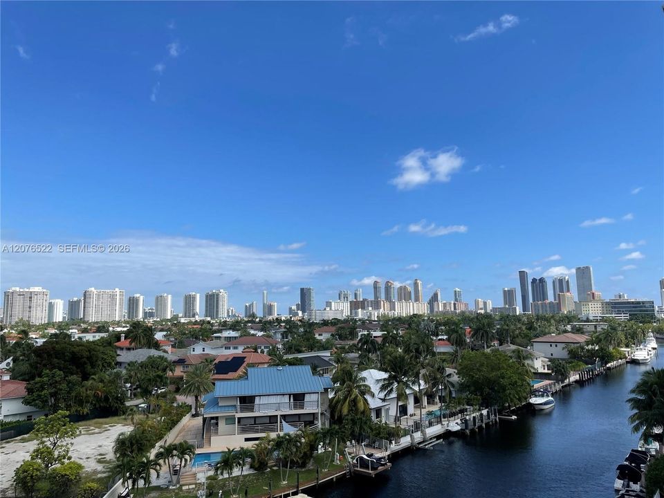 For Rent: $2,500 (2 beds, 2 baths, 1178 Square Feet)