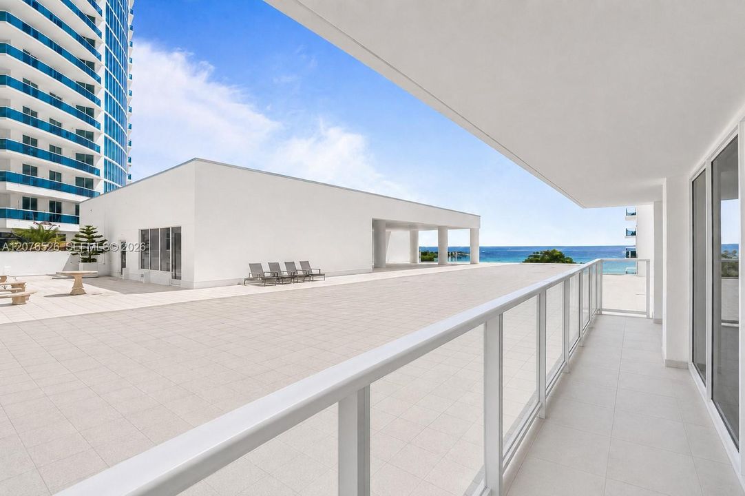 For Sale: $699,000 (2 beds, 2 baths, 1768 Square Feet)