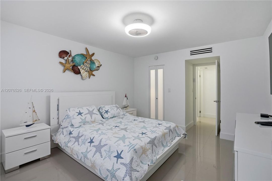For Sale: $699,000 (2 beds, 2 baths, 1768 Square Feet)