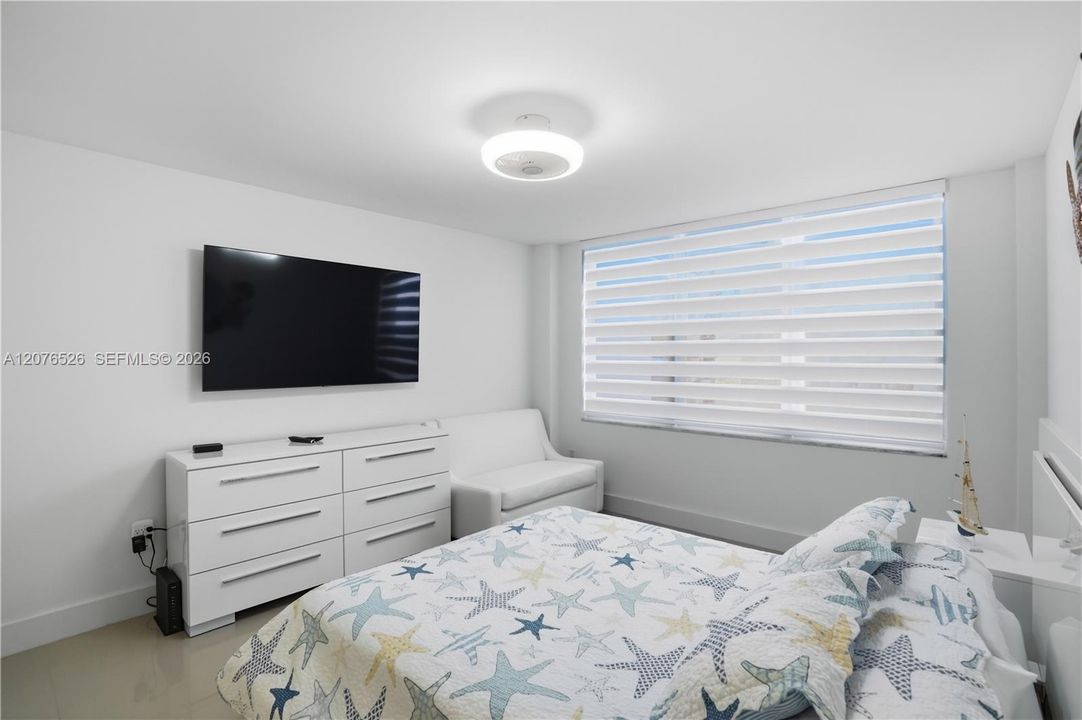 For Sale: $699,000 (2 beds, 2 baths, 1768 Square Feet)