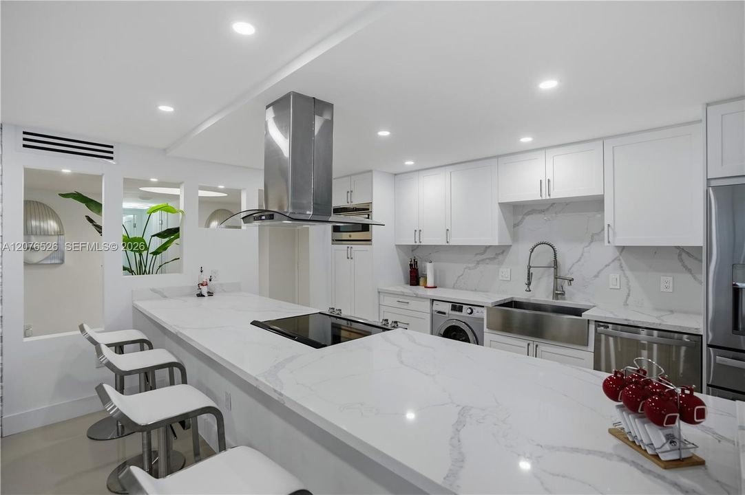 For Sale: $699,000 (2 beds, 2 baths, 1768 Square Feet)