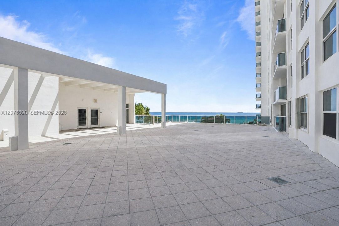 For Sale: $699,000 (2 beds, 2 baths, 1768 Square Feet)