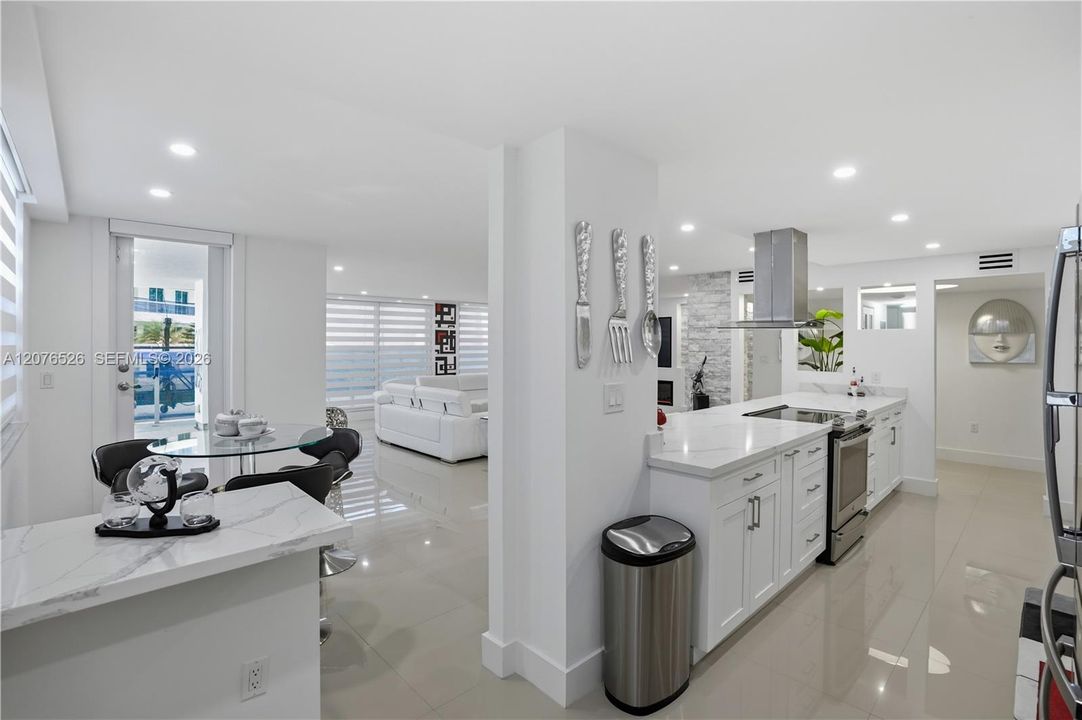 For Sale: $699,000 (2 beds, 2 baths, 1768 Square Feet)