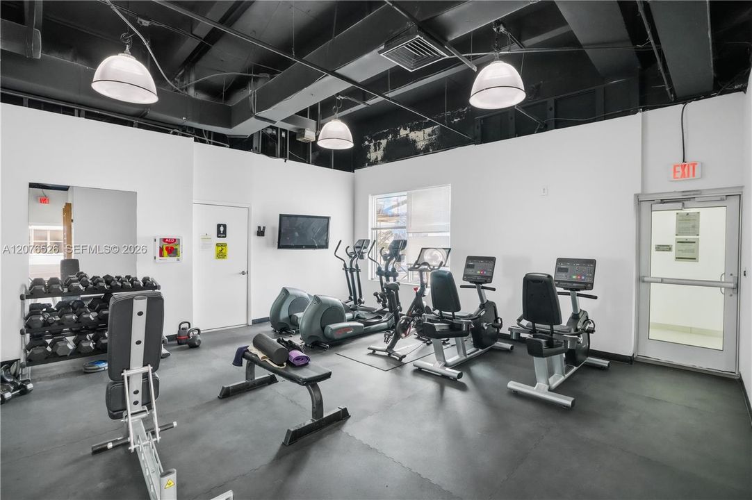 For Sale: $699,000 (2 beds, 2 baths, 1768 Square Feet)