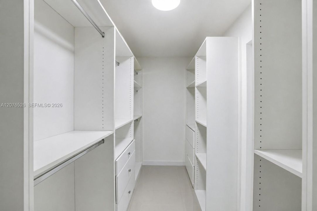 For Sale: $699,000 (2 beds, 2 baths, 1768 Square Feet)