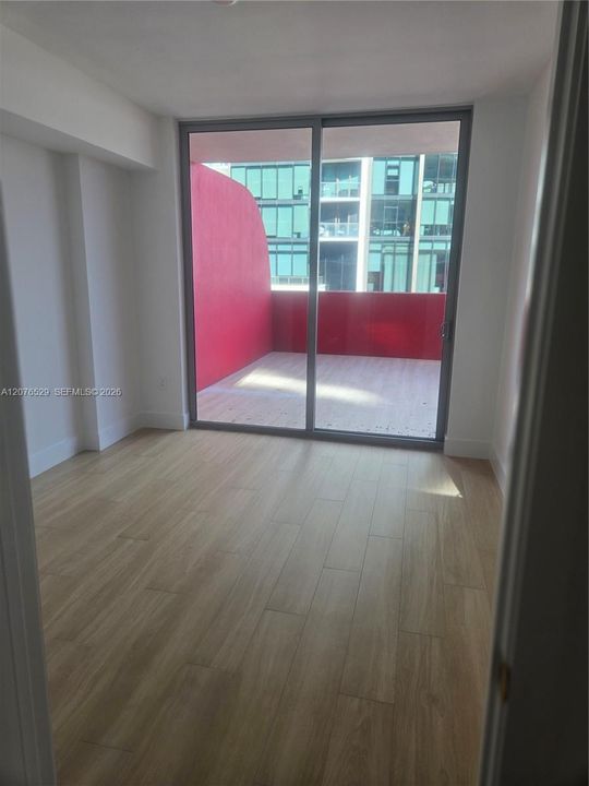 For Sale: $849,000 (1 beds, 1 baths, 598 Square Feet)