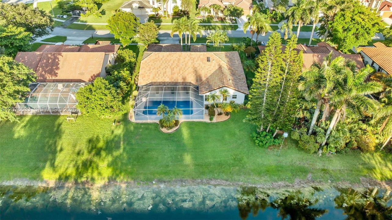 En Venta: $1,368,500 (4 camas, 2 baños, 2595 Pies cuadrados)