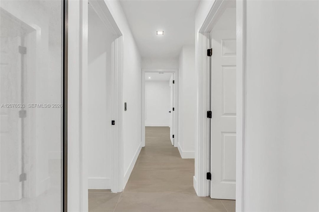 En Venta: $1,368,500 (4 camas, 2 baños, 2595 Pies cuadrados)