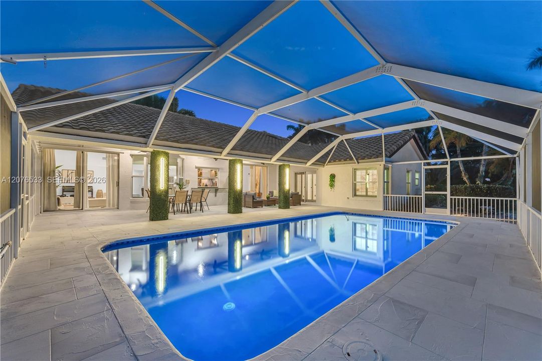 En Venta: $1,368,500 (4 camas, 2 baños, 2595 Pies cuadrados)