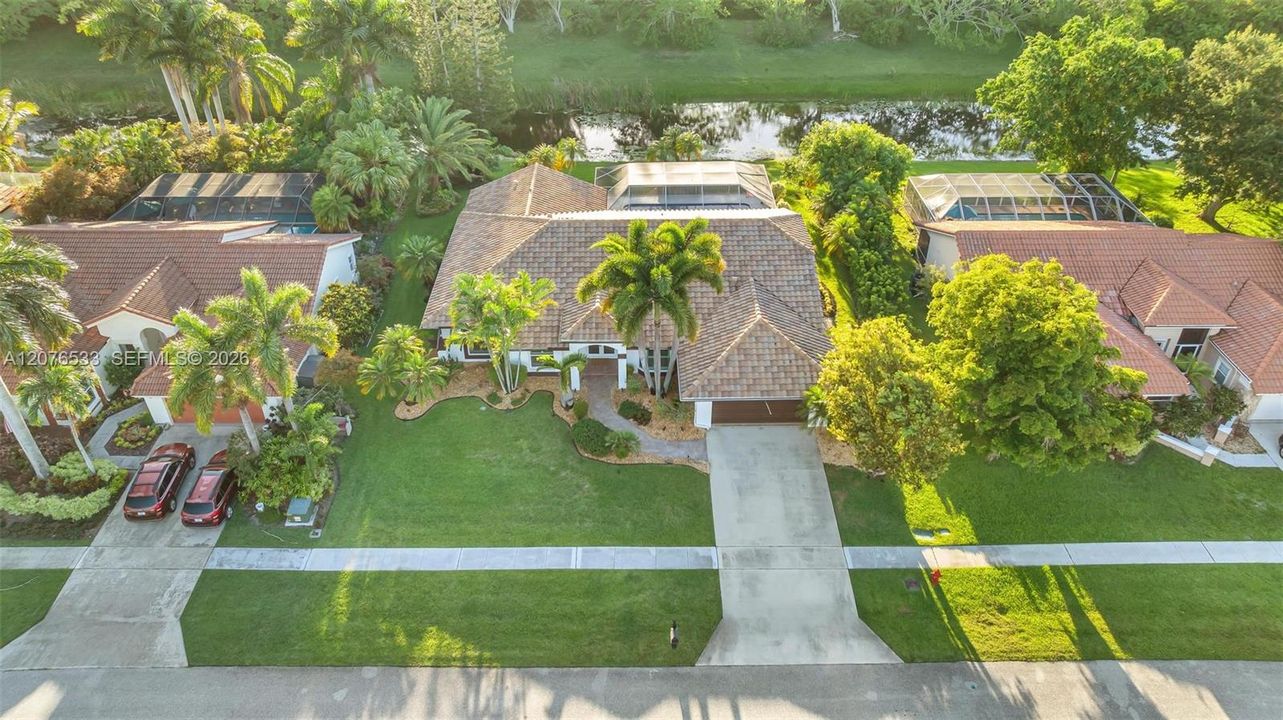En Venta: $1,368,500 (4 camas, 2 baños, 2595 Pies cuadrados)