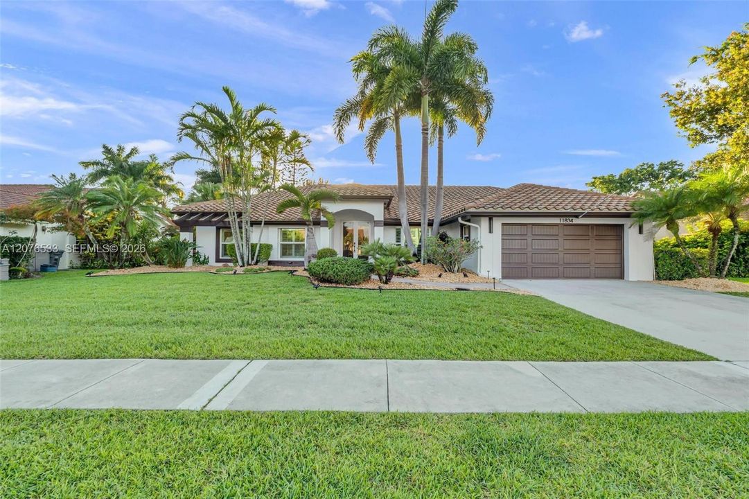 En Venta: $1,368,500 (4 camas, 2 baños, 2595 Pies cuadrados)