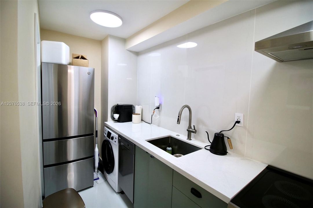 В аренду: $2,500 (1 спален, 1 ванн, 565 Квадратных фут)
