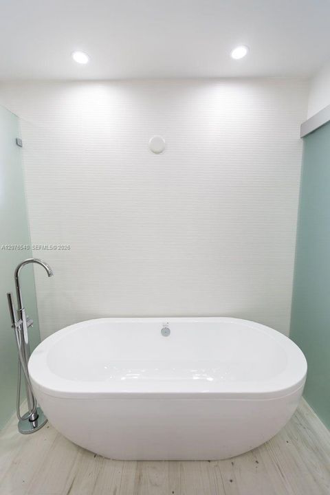 For Rent: $7,500 (3 beds, 4 baths, 2809 Square Feet)