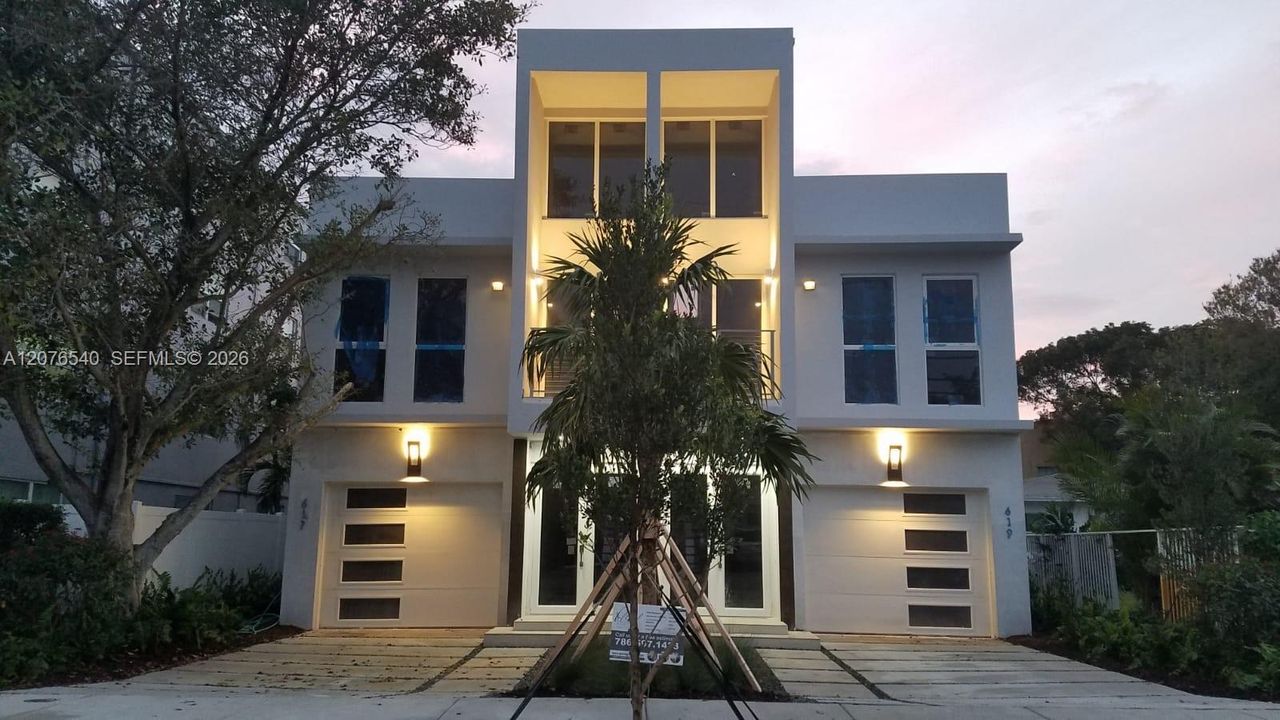 For Rent: $7,500 (3 beds, 4 baths, 2809 Square Feet)