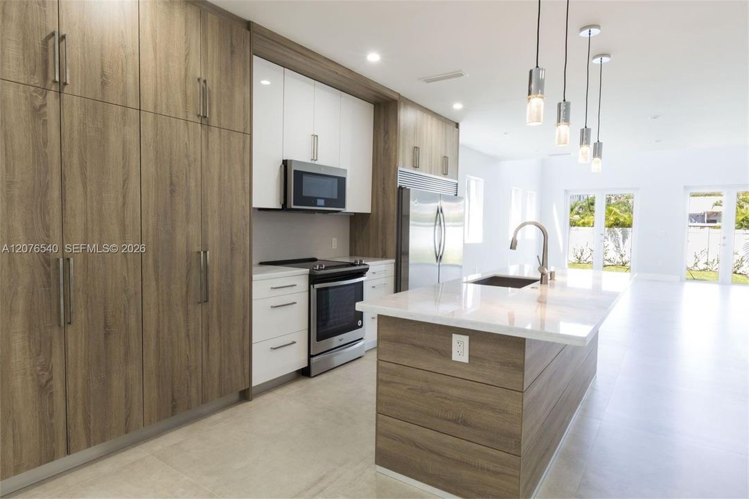For Rent: $7,500 (3 beds, 4 baths, 2809 Square Feet)
