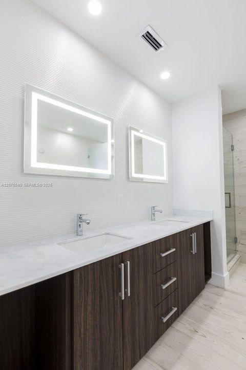 For Rent: $7,500 (3 beds, 4 baths, 2809 Square Feet)