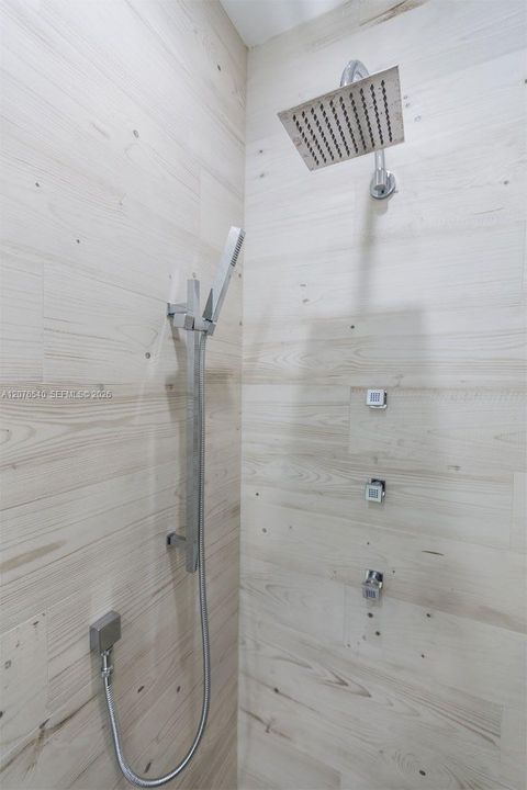 For Rent: $7,500 (3 beds, 4 baths, 2809 Square Feet)