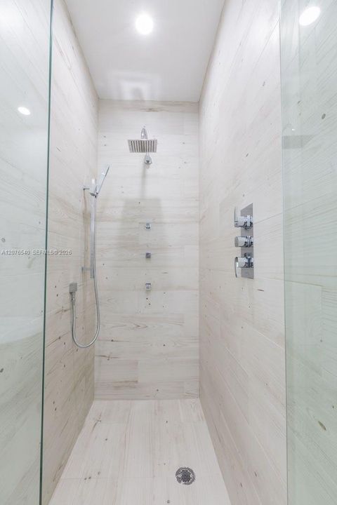 For Rent: $7,500 (3 beds, 4 baths, 2809 Square Feet)
