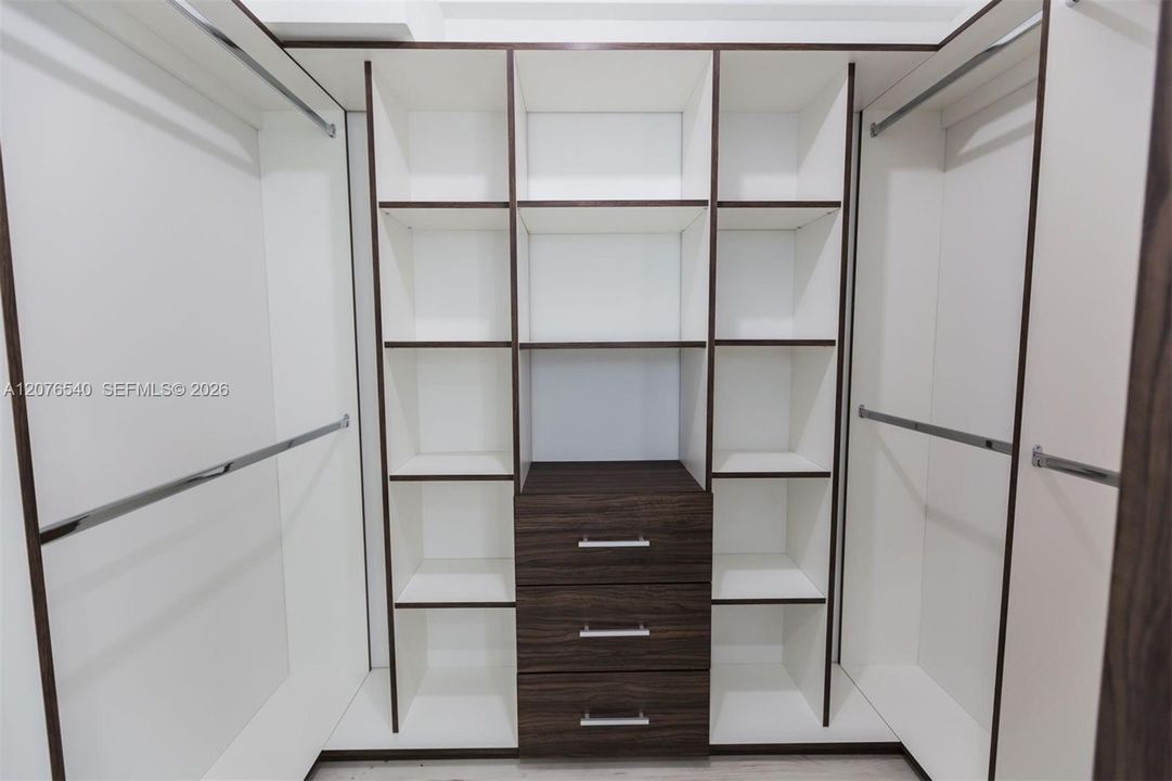 For Rent: $7,500 (3 beds, 4 baths, 2809 Square Feet)