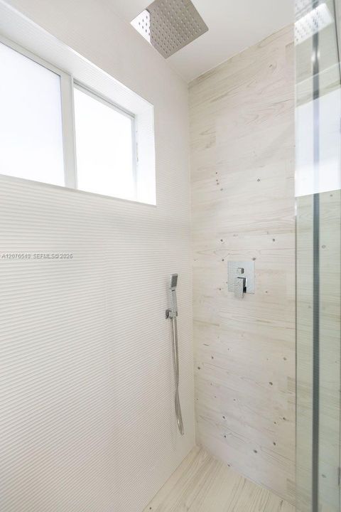 For Rent: $7,500 (3 beds, 4 baths, 2809 Square Feet)