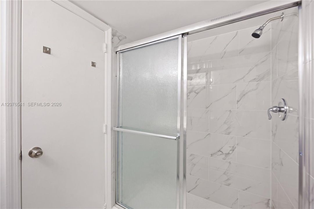 В аренду: $2,400 (2 спален, 2 ванн, 1060 Квадратных фут)