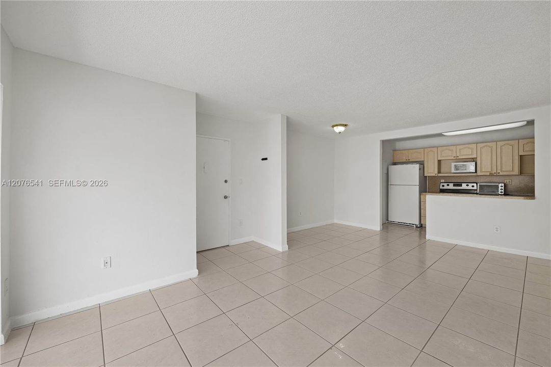 В аренду: $2,400 (2 спален, 2 ванн, 1060 Квадратных фут)