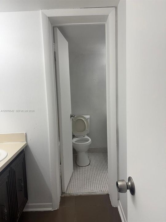 For Rent: $1,550 (1 beds, 1 baths, 826 Square Feet)