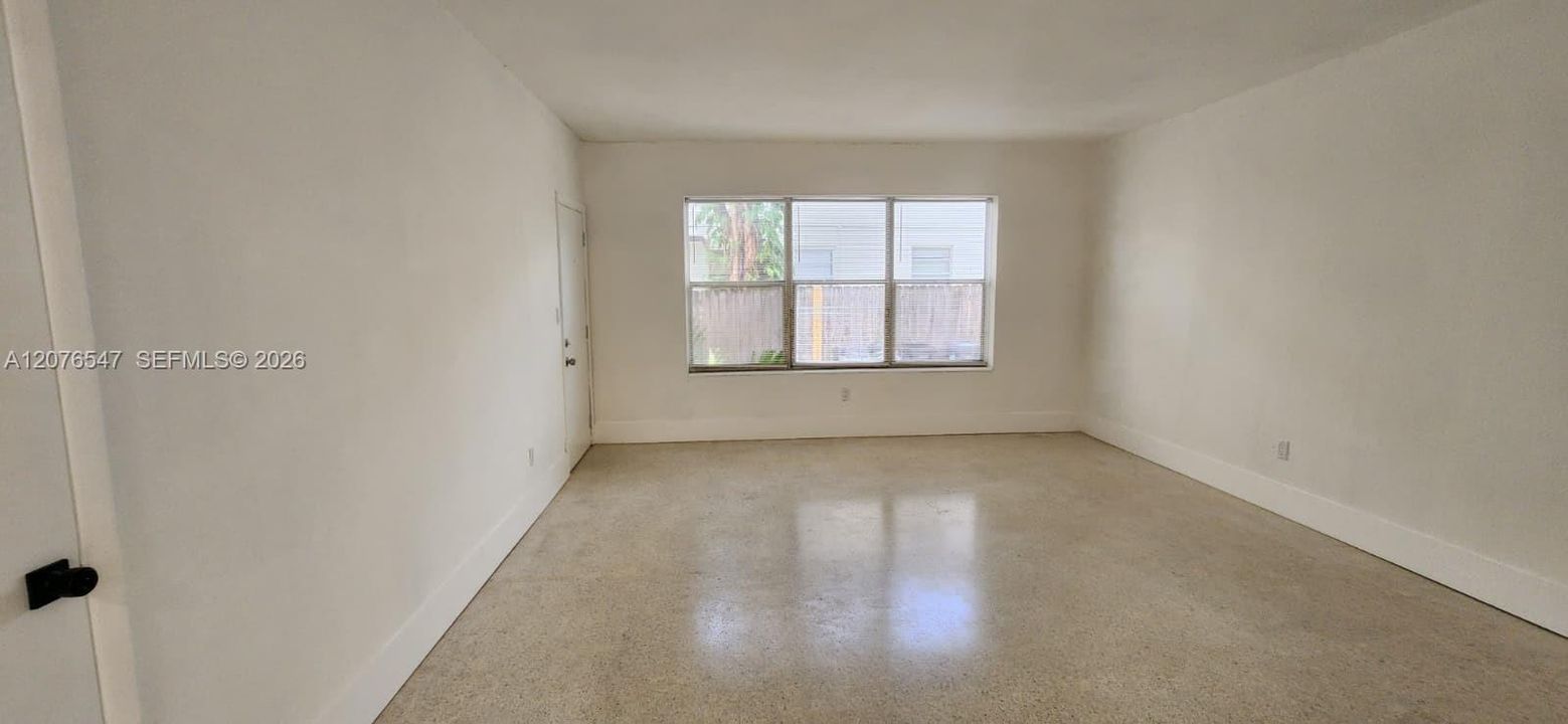 For Rent: $2,750 (3 beds, 2 baths, 1000 Square Feet)