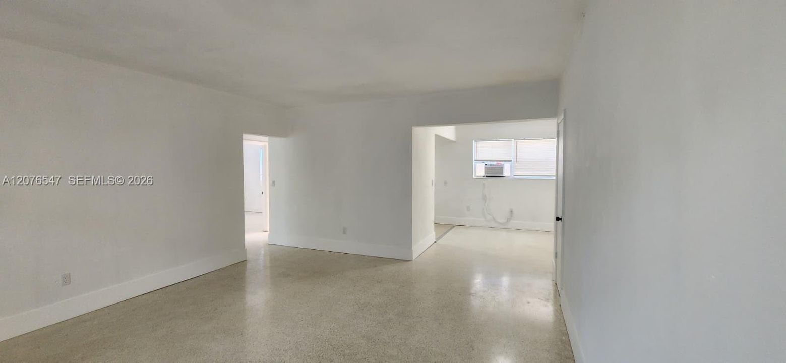 For Rent: $2,750 (3 beds, 2 baths, 1000 Square Feet)