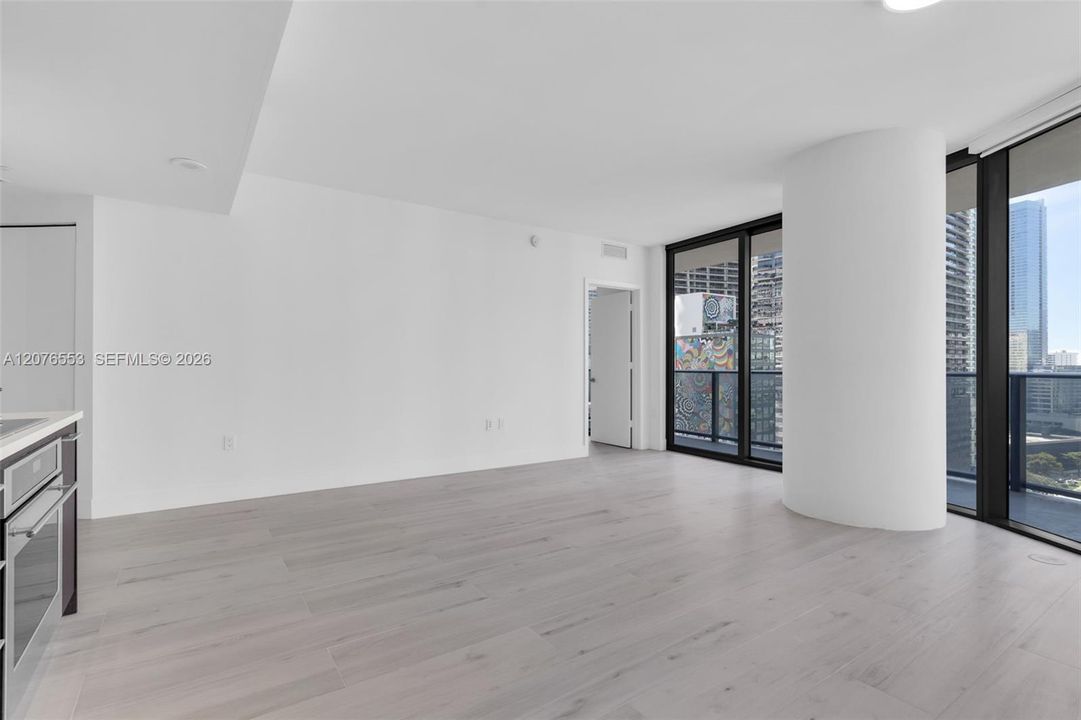 For Sale: $885,000 (2 beds, 2 baths, 1048 Square Feet)